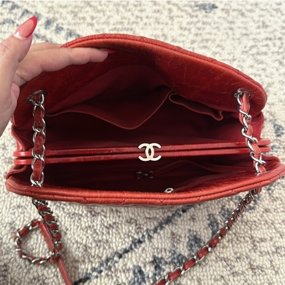 Chanel Leather handbag - Picture 7 of 13
